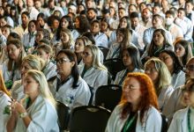 Mais Médicos: 407 profissionais começam a atuar em 22 estados