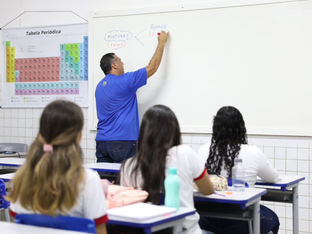 Governo envia à ALRN projeto de reajuste salarial de 6,27% para professores