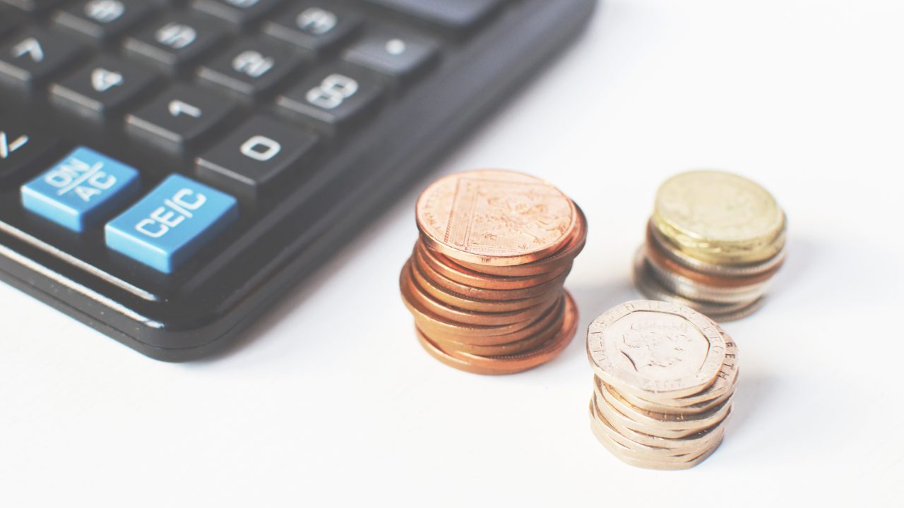 Reajuste de servidores pode custar R$ 10 bi e ampliar disparidades, alerta estudo