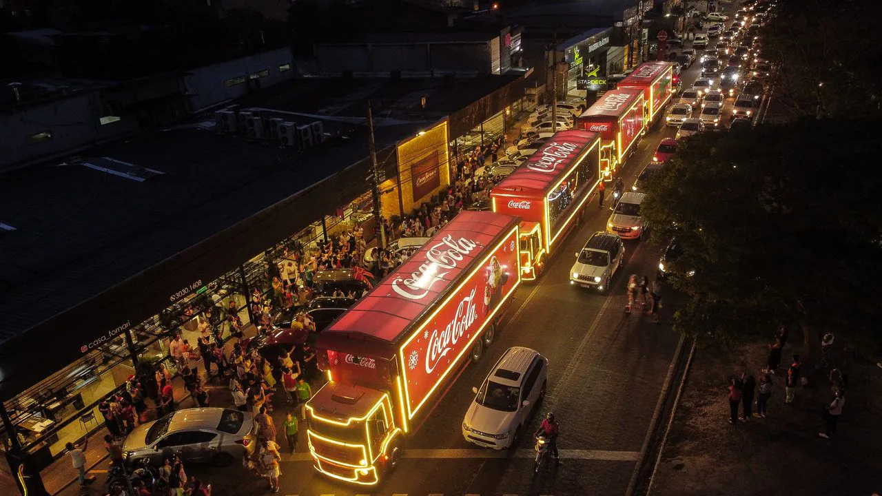 Caravana de Natal da Coca-Cola vai passar por mais de 50 cidades do Nordeste